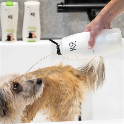 Utspädningsflaska för schampo